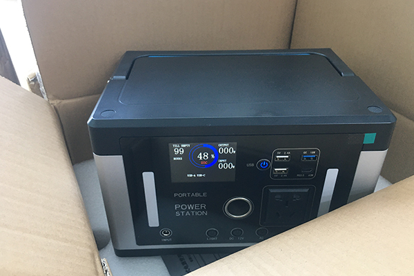 700W tragbares Outdoor-Kraftwerk Perfekte Logistikverpackung